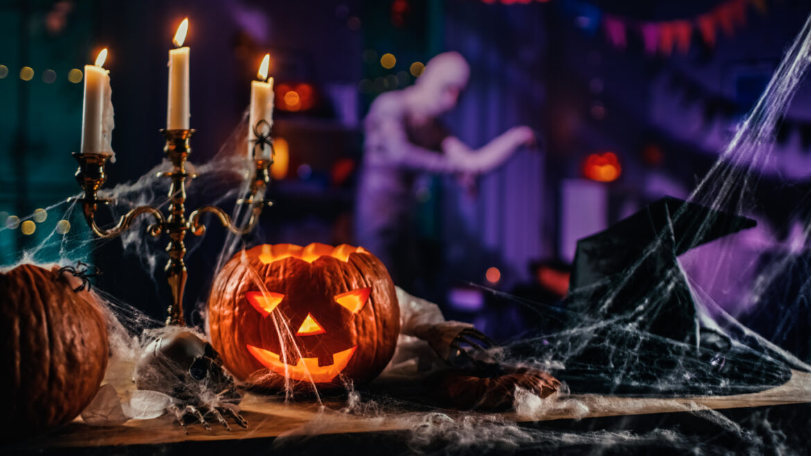Halloween autour du monde : découvrez comment chaque culture la réinvente